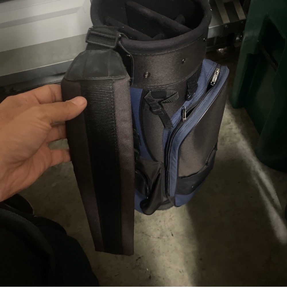 Wilson Golf Cart Bag With Rain Cover , shoulder strap .